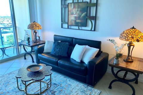 Condo in Hollywood, Florida, 1 bedroom  № 1926250 - photo 29