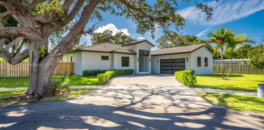 Casa en Cutler Bay, Florida 5 dormitorios, 299.7 m2 № 1975108