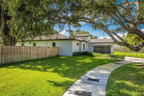 Casa en venta en Cutler Bay, Florida, 5 dormitorios, 299.7 m2 № 1975108 - foto 2