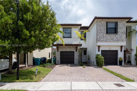 Touwnhouse à louer à Homestead, Floride: 3 chambres, 164.62 m2 № 1987509 - photo 14