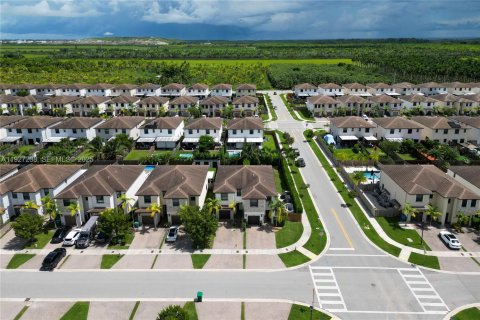 Touwnhouse à louer à Homestead, Floride: 3 chambres, 164.62 m2 № 1987509 - photo 6