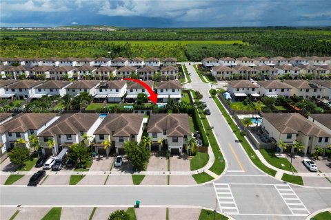 Touwnhouse à louer à Homestead, Floride: 3 chambres, 164.62 m2 № 1987509 - photo 5