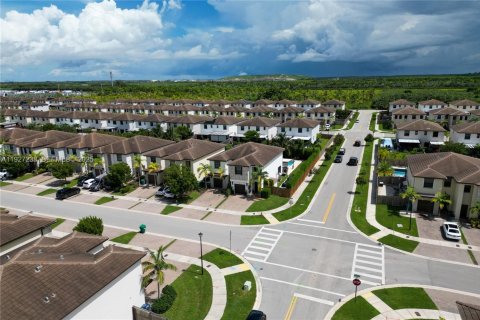 Touwnhouse à louer à Homestead, Floride: 3 chambres, 164.62 m2 № 1987509 - photo 7