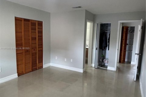 Copropriété à louer à Hialeah, Floride: 2 chambres, 89.19 m2 № 1945328 - photo 16