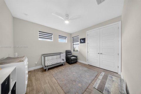 Casa en venta en Cape Coral, Florida, 4 dormitorios, 186.73 m2 № 2049674 - foto 18