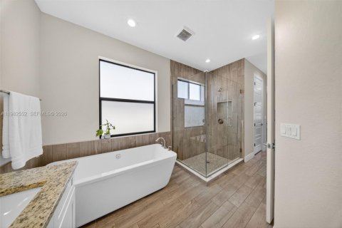 Casa en venta en Cape Coral, Florida, 4 dormitorios, 186.73 m2 № 2049674 - foto 21