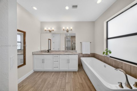 Casa en venta en Cape Coral, Florida, 4 dormitorios, 186.73 m2 № 2049674 - foto 22