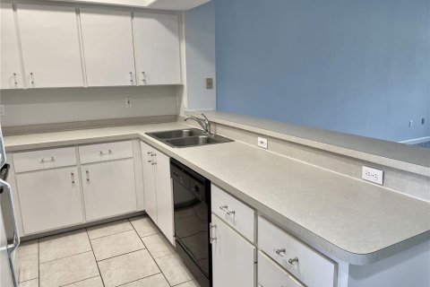 Condo in Punta Gorda, Florida, 2 bedrooms  № 2199088 - photo 9