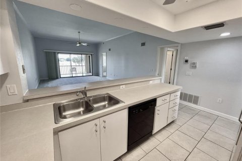 Condo in Punta Gorda, Florida, 2 bedrooms  № 2199088 - photo 12