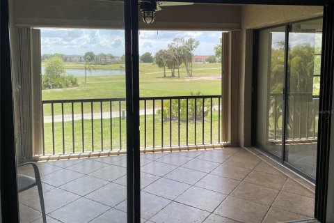 Condo in Punta Gorda, Florida, 2 bedrooms  № 2199088 - photo 15