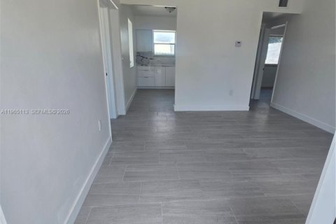 Commercial property in Miami, Florida 130.99 sq.m. № 2026469 - photo 17