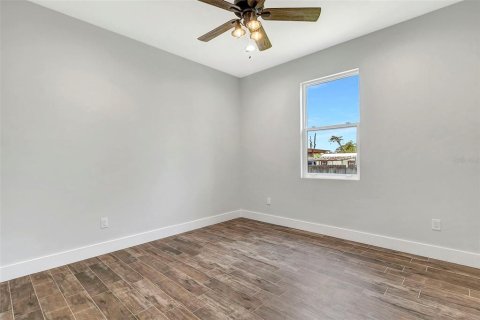 House in Arcadia, Florida 4 bedrooms, 169.64 sq.m. № 2427603 - photo 18