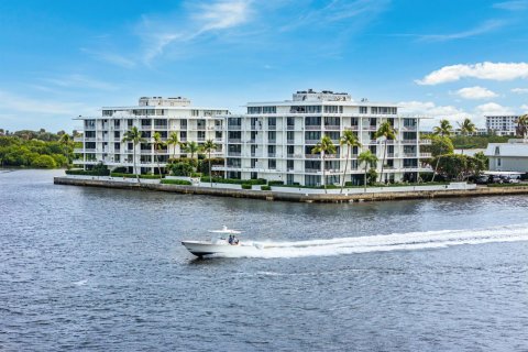Condominio en venta en Palm Beach, Florida, 2 dormitorios, 181.07 m2 № 2081864 - foto 26