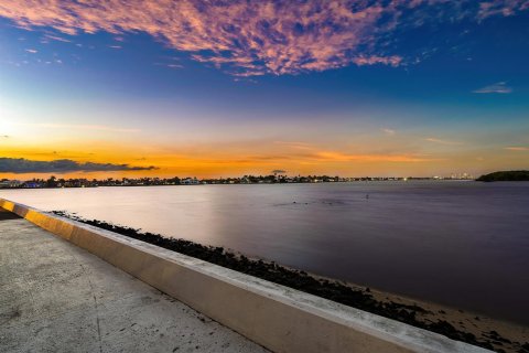 Condominio en venta en Palm Beach, Florida, 2 dormitorios, 181.07 m2 № 2081864 - foto 23