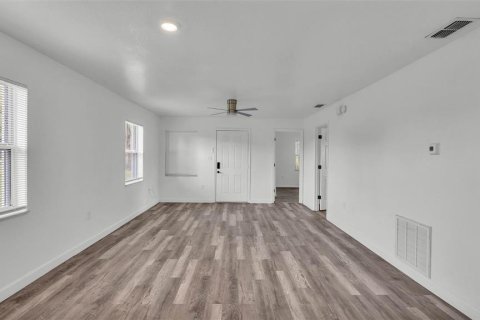 Casa en venta en Lakeland, Florida, 3 dormitorios, 105.26 m2 № 1786003 - foto 9