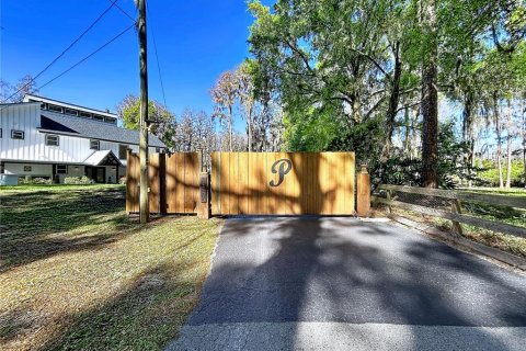 Villa ou maison à vendre à Land O' Lakes, Floride: 5 chambres, 310.2 m2 № 2419943 - photo 4