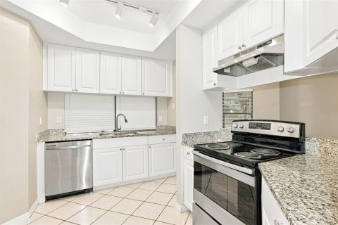 House in Spring Hill, Florida 3 bedrooms, 258.08 sq.m. № 2408596 - photo 7
