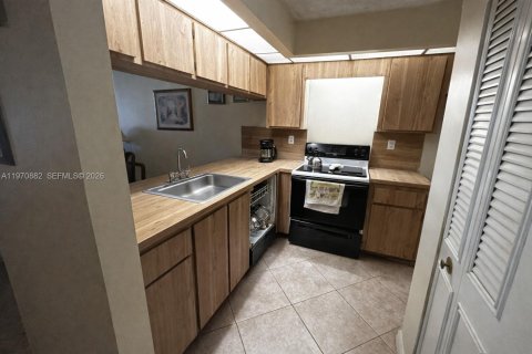 Condominio en venta en Plantation, Florida, 2 dormitorios, 77.48 m2 № 2031358 - foto 5