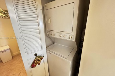 Condominio en venta en Plantation, Florida, 2 dormitorios, 77.48 m2 № 2031358 - foto 7