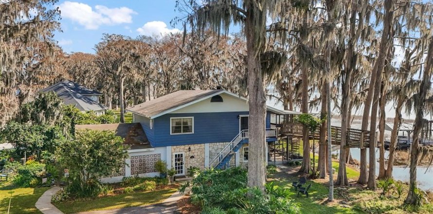 Casa en Eustis, Florida 3 dormitorios, 247.96 m2 № 1560670