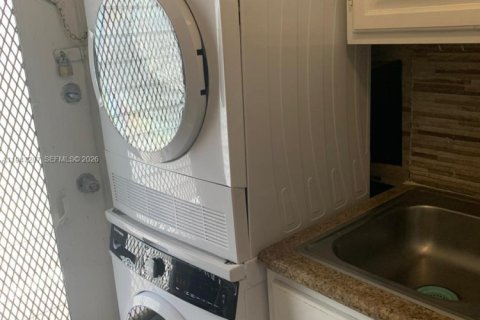 Купить кондоминиум в Майами-Бич, Флорида 2 спальни, 88.44м2, № 2006229 - фото 30