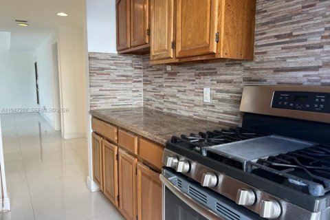 Купить кондоминиум в Майами-Бич, Флорида 2 спальни, 88.44м2, № 2006229 - фото 26