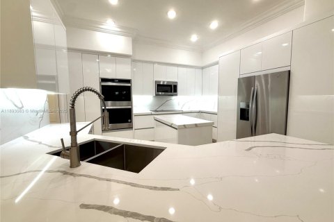 Casa en venta en Weston, Florida, 5 dormitorios, 402.73 m2 № 1946741 - foto 2