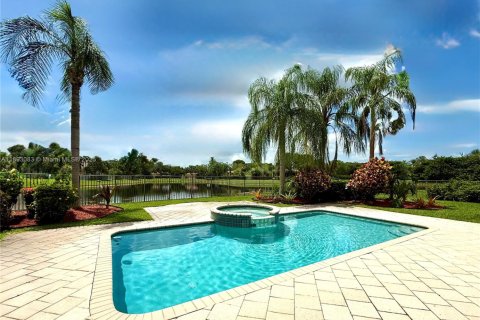 Casa en venta en Weston, Florida, 5 dormitorios, 402.73 m2 № 1946741 - foto 14