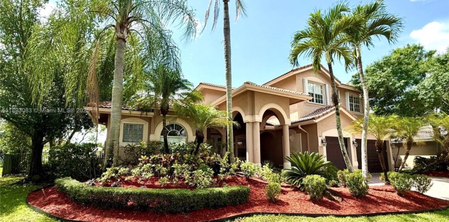 Casa en Weston, Florida 5 dormitorios, 402.73 m2 № 1946741