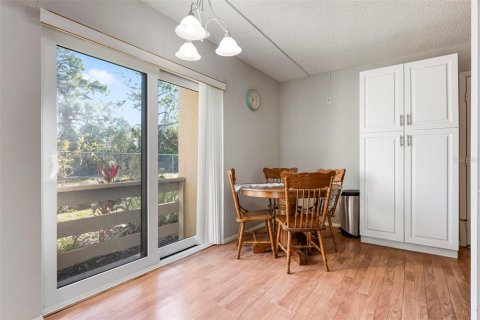 Condo in Englewood, Florida, 2 bedrooms  № 2099825 - photo 16