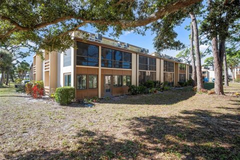 Condo in Englewood, Florida, 2 bedrooms  № 2099825 - photo 4