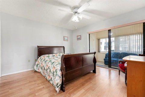 Condo in Englewood, Florida, 2 bedrooms  № 2099825 - photo 23