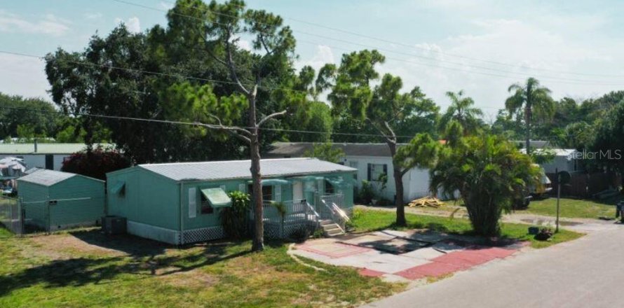 Apartment in Clewiston, Florida 3 bedrooms, 89.19 sq.m. № 2211099