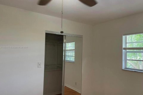 Touwnhouse à louer à Plantation, Floride: 2 chambres, 87.14 m2 № 1930499 - photo 11