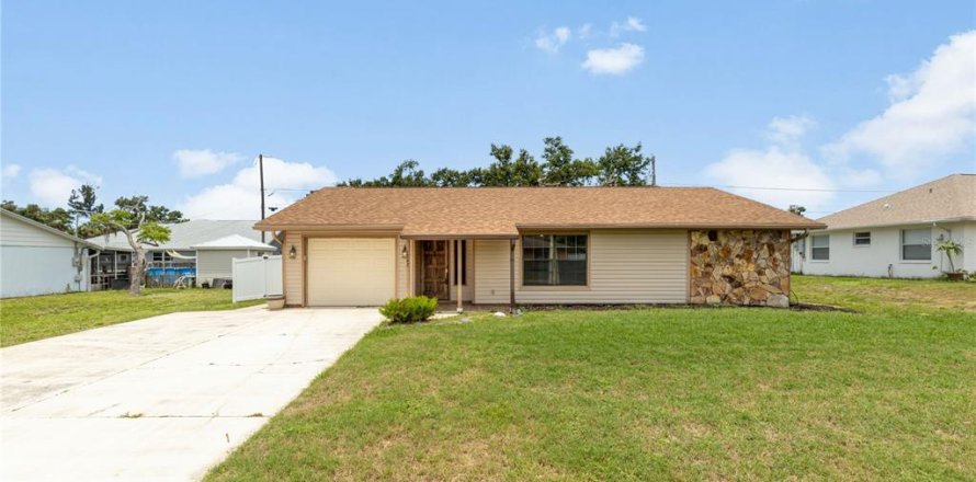 House in Venice, Florida 3 bedrooms, 143.81 sq.m. № 1782749