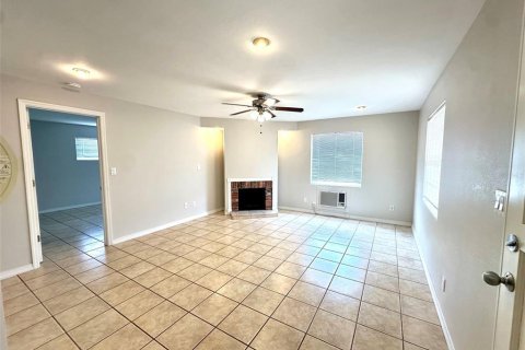 Appartement à louer à Clearwater, Floride: 1 chambre, 69.68 m2 № 2218178 - photo 2