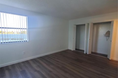 Condominio en venta en Homestead, Florida, 2 dormitorios, 90.12 m2 № 2031806 - foto 9