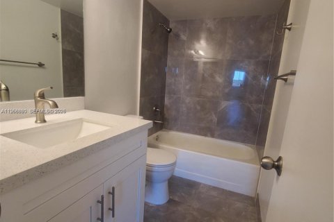 Condominio en venta en Homestead, Florida, 2 dormitorios, 90.12 m2 № 2031806 - foto 12