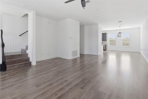 Townhouse in Orlando, Florida 3 bedrooms, 209.03 sq.m. № 2379439 - photo 12