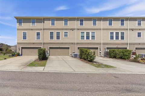Townhouse in Orlando, Florida 3 bedrooms, 209.03 sq.m. № 2379439 - photo 2