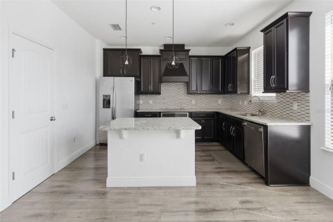 Townhouse in Orlando, Florida 3 bedrooms, 209.03 sq.m. № 2379439 - photo 15