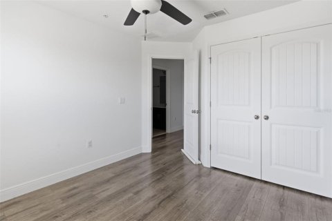 Townhouse in Orlando, Florida 3 bedrooms, 209.03 sq.m. № 2379439 - photo 23