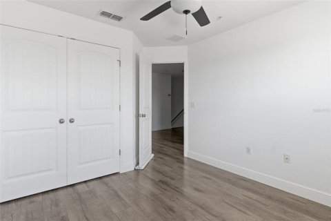 Townhouse in Orlando, Florida 3 bedrooms, 209.03 sq.m. № 2379439 - photo 25