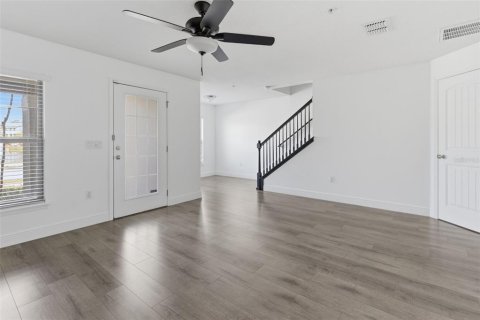 Townhouse in Orlando, Florida 3 bedrooms, 209.03 sq.m. № 2379439 - photo 8