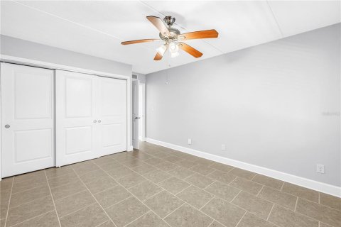 Condominio en venta en Saint Petersburg, Florida, 2 dormitorios, 78.5 m2 № 2218497 - foto 16