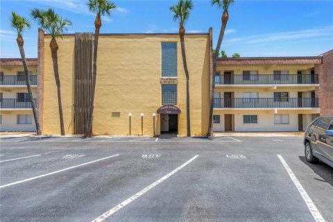 Condominio en venta en Saint Petersburg, Florida, 2 dormitorios, 78.5 m2 № 2218497 - foto 2
