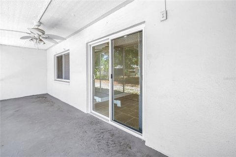 Condominio en venta en Saint Petersburg, Florida, 2 dormitorios, 78.5 m2 № 2218497 - foto 19
