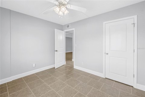 Condominio en venta en Saint Petersburg, Florida, 2 dormitorios, 78.5 m2 № 2218497 - foto 14