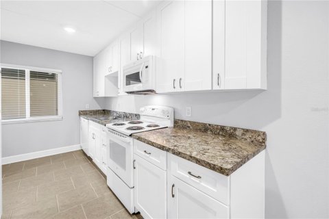 Condominio en venta en Saint Petersburg, Florida, 2 dormitorios, 78.5 m2 № 2218497 - foto 6