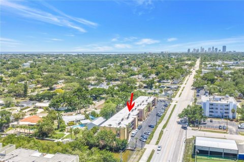 Condominio en venta en Saint Petersburg, Florida, 2 dormitorios, 78.5 m2 № 2218497 - foto 22